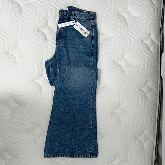Brand new ultra high rise jeans. They are beautiful and comfortable. - Picture 1 of 3